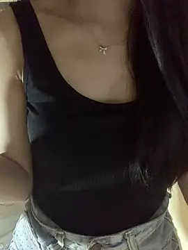 Snapshot of Summ_vn chatting on April 28, 6:51 am Summ vn online show from April 28, 6:51 am