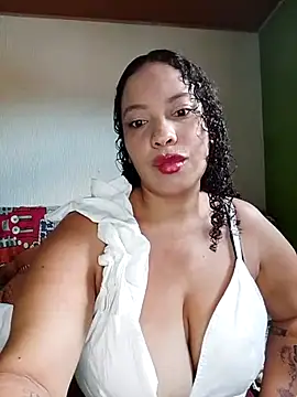 DivaCaliente1 online show from May 7, 3:17 pm