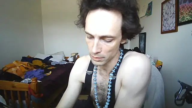 Snapshot of JohnnyMoves chatting on May 17, 7:32 pm JohnnyMoves online show from May 17, 7:32 pm