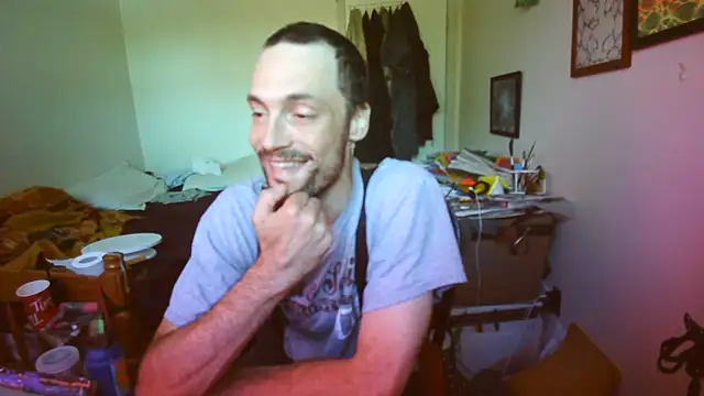 Snapshot of JohnnyMoves chatting on July 7, 10:36 pm JohnnyMoves online show from July 7, 10:36 pm