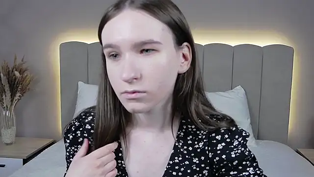 MarliinNova online show from April 21, 4:30 am