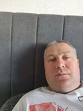 Snapshot of Anatolii_77 chatting on June 4, 6:30 am Anatolii 77 online show from June 4, 6:30 am