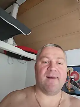 Snapshot of Anatolii_77 chatting on June 9, 1:23 pm Anatolii 77 online show from June 9, 1:23 pm