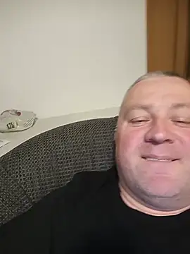 Snapshot of Anatolii_77 chatting on June 13, 8:29 pm Anatolii 77 online show from June 13, 8:29 pm