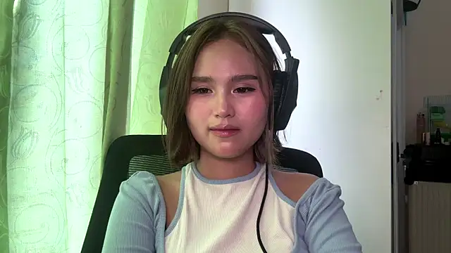 PortiaPatzer online show from April 18, 7:45 am