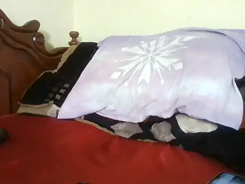 Snapshot of suprice4532 chatting on June 10, 8:41 pm suprice4532 online show from June 10, 8:41 pm