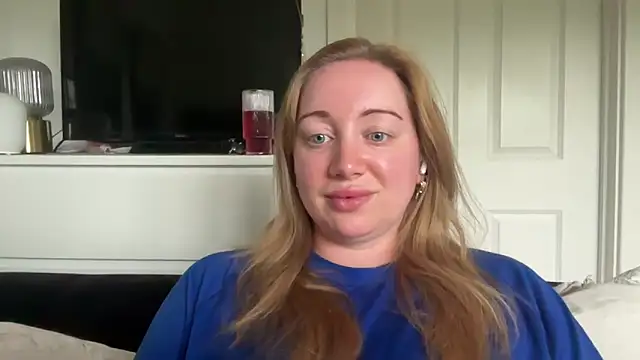 Snapshot of arielsweetieee chatting on June 11, 6:39 pm arielsweetieee online show from June 11, 6:39 pm