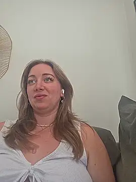 arielsweetieee online show from July 25, 9:29 am