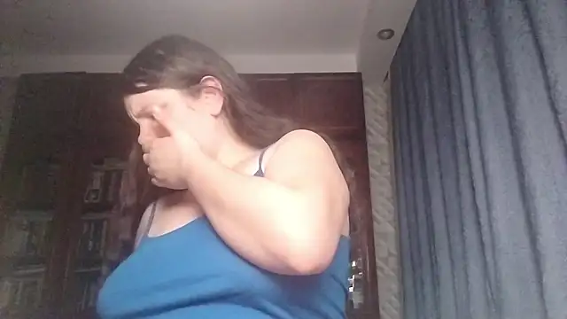 BeatriceMolands online show from April 20, 6:20 pm