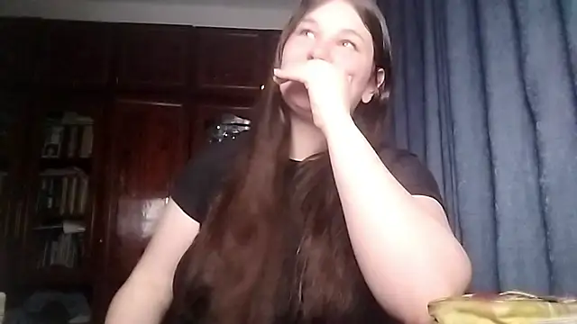 BeatriceMolands online show from April 22, 6:31 pm