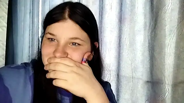 Snapshot of BeatriceMolands chatting on May 10, 12:21 pm BeatriceMolands online show from May 10, 12:21 pm