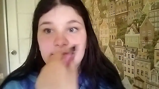 Snapshot of BeatriceMolands chatting on May 12, 9:06 am BeatriceMolands online show from May 12, 9:06 am