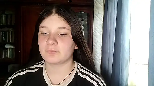 Snapshot of BeatriceMolands chatting on May 20, 10:54 am BeatriceMolands online show from May 20, 10:54 am