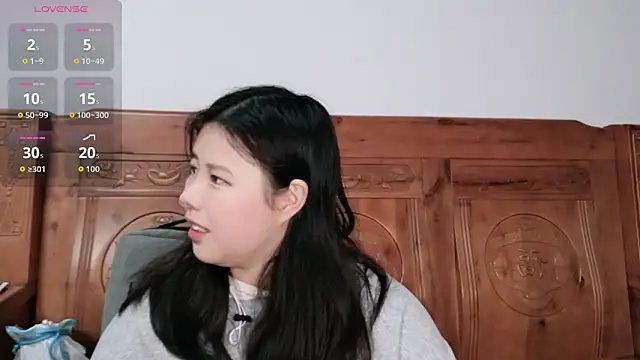 66-hannah-66 online show from April 18, 11:25 am