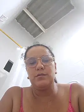 Snapshot of Samanta-42 chatting on May 2, 3:44 am Samanta-42 online show from May 2, 3:44 am