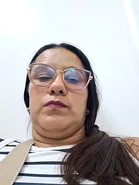 Snapshot of Samanta-42 chatting on May 17, 12:41 am Samanta-42 online show from May 17, 12:41 am