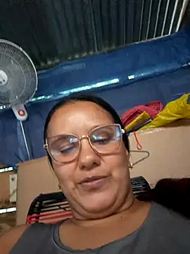 Snapshot of Samanta-42 chatting on May 18, 7:20 pm Samanta-42 online show from May 18, 7:20 pm
