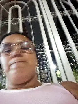 Snapshot of Samanta-42 chatting on May 25, 1:22 am Samanta-42 online show from May 25, 1:22 am