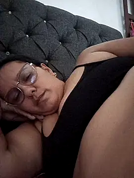 Snapshot of Samanta-42 chatting on May 27, 6:27 pm Samanta-42 online show from May 27, 6:27 pm