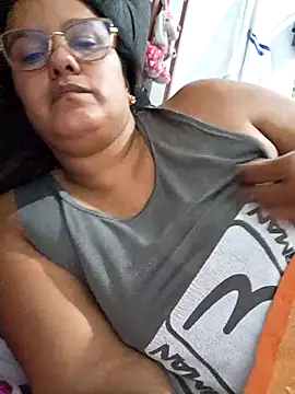 Snapshot of Samanta-42 chatting on June 10, 10:25 am Samanta-42 online show from June 10, 10:25 am