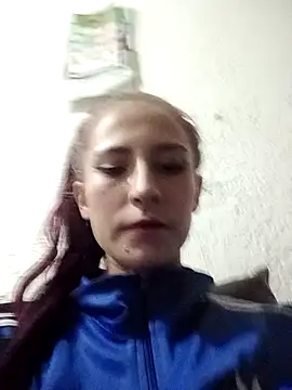 Snapshot of im_scarlett20 chatting on May 4, 12:28 am im scarlett20 online show from May 4, 12:28 am