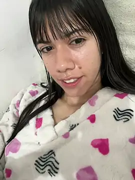 Snapshot of drea-an chatting on May 10, 3:39 pm drea-an online show from May 10, 3:39 pm