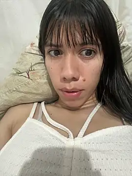Snapshot of drea-an chatting on June 11, 1:27 am drea-an online show from June 11, 1:27 am