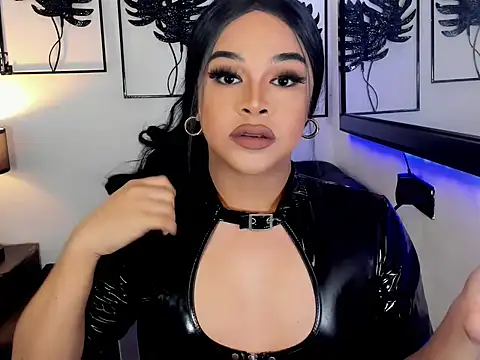 Snapshot of BigcockjasmineTs chatting on May 19, 2:18 am BigcockjasmineTs online show from May 19, 2:18 am