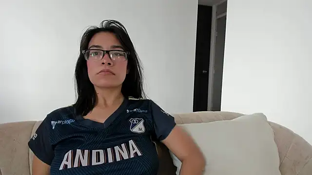 Snapshot of trastornada_ chatting on August 5, 8:22 pm trastornada online show from August 5, 8:22 pm