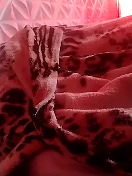 phzada22 online show from April 24, 5:15 pm