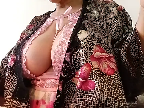 Snapshot of nohaylanono chatting on May 16, 10:58 am nohaylanono online show from May 16, 10:58 am