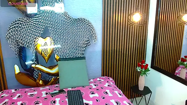 Snapshot of Chris_Hott chatting on May 31, 7:37 pm Chris Hott online show from May 31, 7:37 pm