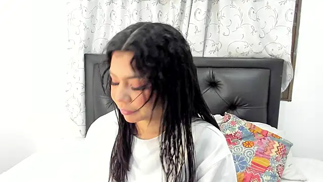 Snapshot of Nathy_Pelaez chatting on June 9, 3:40 am Nathy Pelaez online show from June 9, 3:40 am