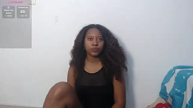 Snapshot of Ms-zozii chatting on June 4, 6:47 pm Ms-zozii online show from June 4, 6:47 pm
