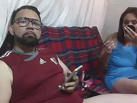 Snapshot of CarlossexVen chatting on July 30, 12:15 pm CarlossexVen online show from July 30, 12:15 pm