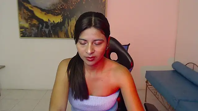 Lady isabella  online show from April 30, 1:17 pm
