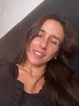 Snapshot of pili6263 chatting on April 21, 5:17 pm pili6263 online show from April 21, 5:17 pm