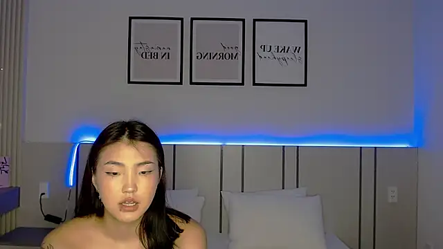 Maiaxoxo online show from May 30, 2:36 pm