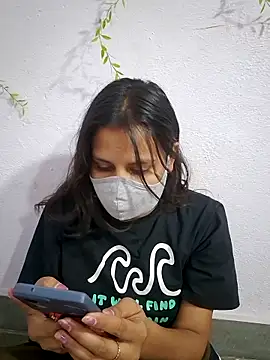 missnaina1 online show from April 17, 11:24 am