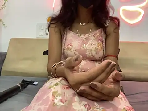 Snapshot of miss__sonam chatting on June 2, 3:47 pm miss sonam online show from June 2, 3:47 pm