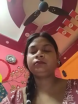 Snapshot of Simupaul001 chatting on June 25, 10:03 pm Simupaul001 online show from June 25, 10:03 pm