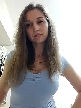 Snapshot of irresistibelle chatting on April 26, 9:56 pm irresistibelle online show from April 26, 9:56 pm