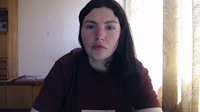 Snapshot of AlinaxJames chatting on May 7, 9:36 am AlinaxJames online show from May 7, 9:36 am