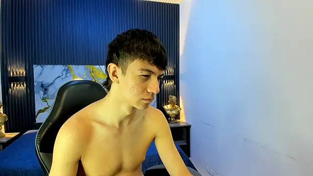 Snapshot of Marcello_Vega chatting on June 10, 12:15 pm Marcello Vega online show from June 10, 12:15 pm