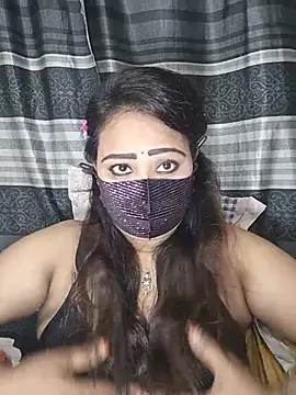 Snapshot of anonna7804 chatting on June 6, 8:24 pm anonna7804 online show from June 6, 8:24 pm
