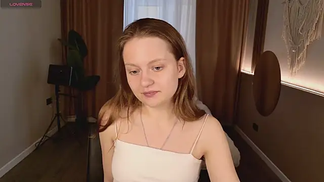 Snapshot of French_Fry chatting on May 27, 12:13 pm French Fry online show from May 27, 12:13 pm