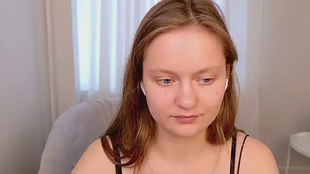 Snapshot of French_Fry chatting on July 13, 3:04 pm French Fry online show from July 13, 3:04 pm