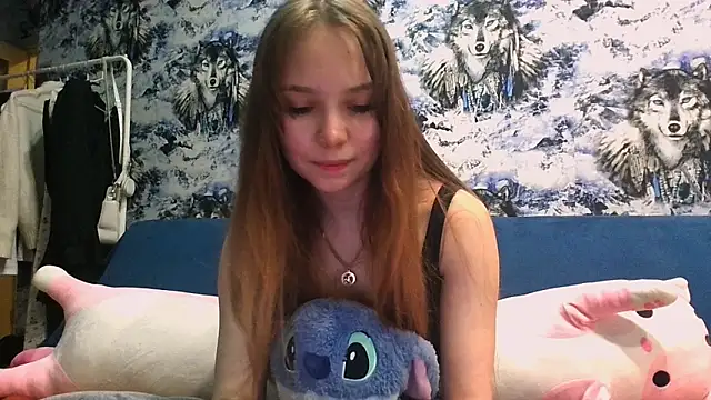Snapshot of Princess_Mira chatting on May 31, 6:09 pm Princess Mira online show from May 31, 6:09 pm
