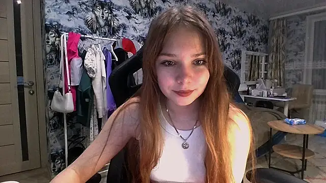 Snapshot of Princess_Mira chatting on July 7, 7:18 pm Princess Mira online show from July 7, 7:18 pm