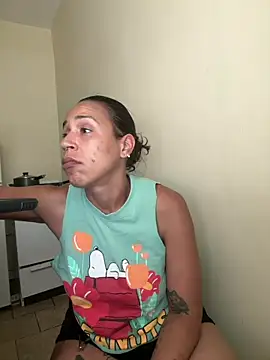 Snapshot of DominicanJojo chatting on June 21, 6:43 pm DominicanJojo online show from June 21, 6:43 pm